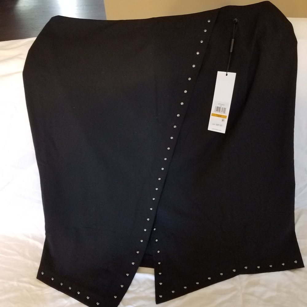 Plus size black skirt
